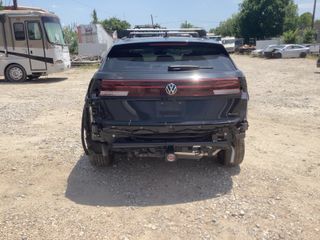 2026 Volkswagen Atlas Cross Sport SEL R-Line Black - Exterior Rear Center Image